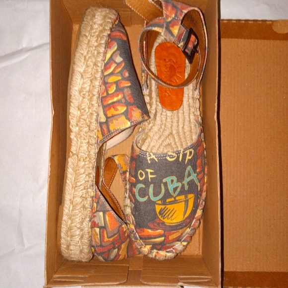 Shoes - Multicolor Espadrille Sandals